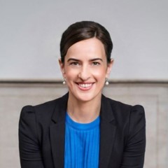 Yvonne Zammit Headshot Square (1)