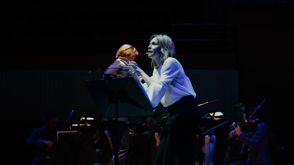 Justine Clarke in performance, Mimi's Symphony