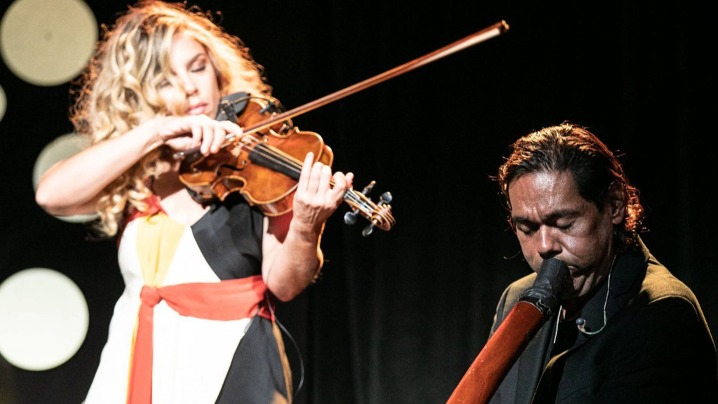 Veronique Serret on violin and William Barton on didgeridoo